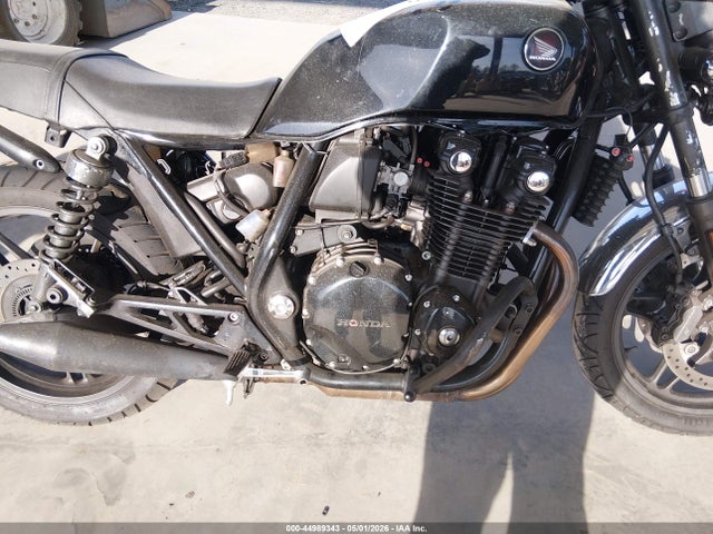 Honda CB1100 2014 JH2SC6519EK100797 Image 8