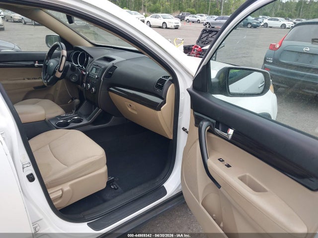 Aukcja sprzedaży 2011 Kia Sorento Lx, vin: 5XYKT3A15BG177648, numer aukcji: 44989342