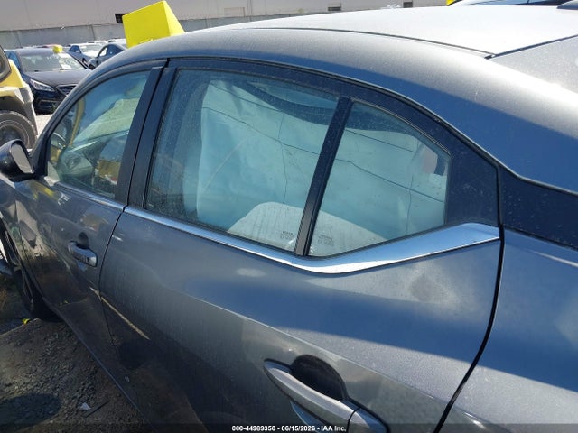 3N1AB8CV0NY241979 Nissan Sentra Sv Xtronic Cvt