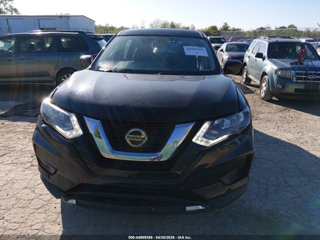 2018 Nissan Rogue S მანქანა იყიდება აუქციონზე, vin: 5N1AT2MV0JC720004, აუქციონის ნომერი: 44989369