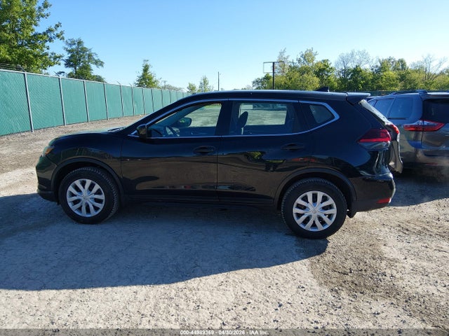 2018 Nissan Rogue S მანქანა იყიდება აუქციონზე, vin: 5N1AT2MV0JC720004, აუქციონის ნომერი: 44989369
