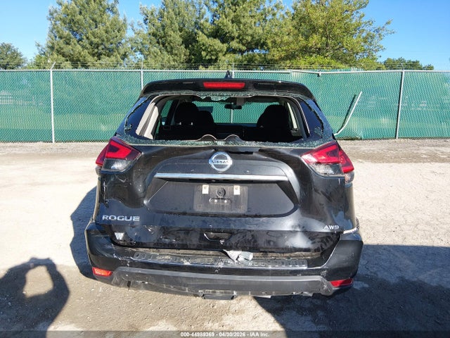 2018 Nissan Rogue S მანქანა იყიდება აუქციონზე, vin: 5N1AT2MV0JC720004, აუქციონის ნომერი: 44989369