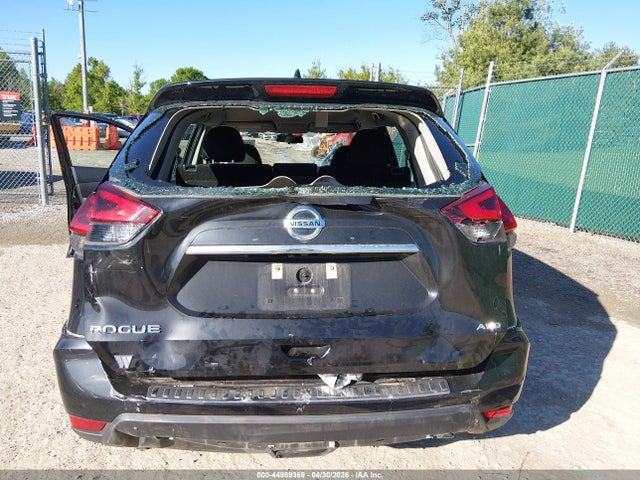 2018 Nissan Rogue S მანქანა იყიდება აუქციონზე, vin: 5N1AT2MV0JC720004, აუქციონის ნომერი: 44989369