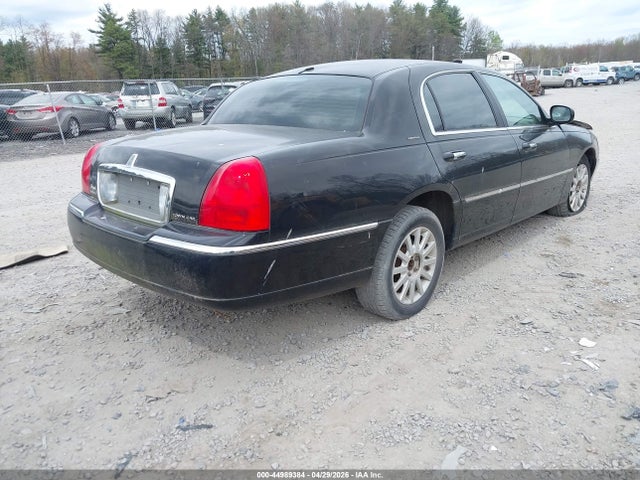 Продаж на аукціоні авто 2007 Lincoln Town Car Signature, vin: 1LNHM81W97Y638666, номер лоту: 44989384