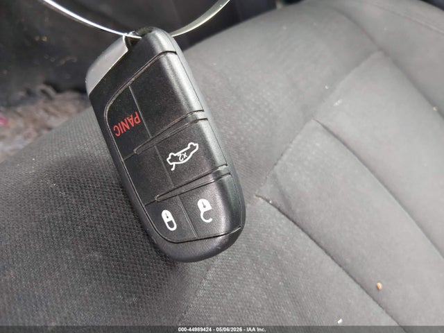 Продажа на аукционе авто 2015 Chrysler 200 Limited, vin: 1C3CCCAB4FN710623, номер лота: 44989424