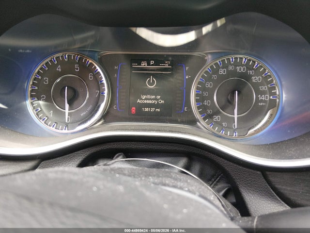 Продажа на аукционе авто 2015 Chrysler 200 Limited, vin: 1C3CCCAB4FN710623, номер лота: 44989424