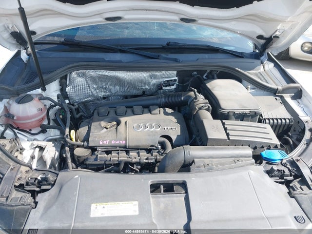 WA1JCCFS3HR003983 Audi Q3 2.0t Premium