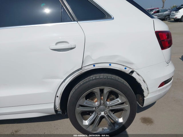 WA1JCCFS3HR003983 Audi Q3 2.0t Premium