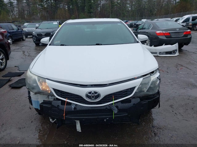 4T1BF1FK3EU397625 Toyota CAMRY SE