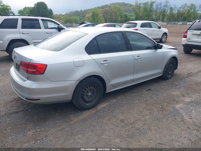 Продаж на аукціоні авто 2015 Volkswagen Jetta 2.0l S, vin: 3VW2K7AJ9FM342780, номер лоту: 44989492