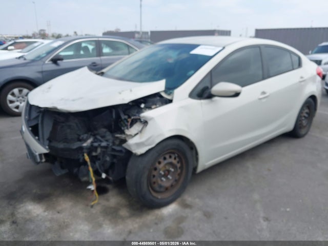 KIA FORTE LX 2015 KNAFK4A69F5287944 Image 2