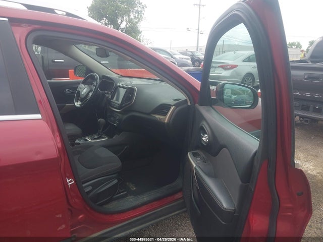 44989521 :رقم المزاد ، 1C4PJLCB4HW623754 vin ، 2017 Jeep Cherokee Latitude Fwd مزاد بيع