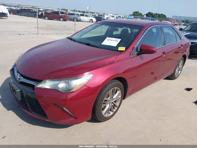 44989558 :رقم المزاد ، 4T1BF1FK4HU755156 vin ، 2017 Toyota Camry Se مزاد بيع