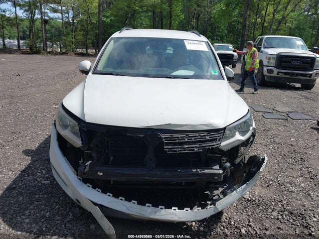 44989565 :رقم المزاد ، WVGAV7AXXHK016292 vin ، 2017 Volkswagen Tiguan 2.0t/2.0t S مزاد بيع