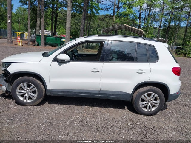 44989565 :رقم المزاد ، WVGAV7AXXHK016292 vin ، 2017 Volkswagen Tiguan 2.0t/2.0t S مزاد بيع