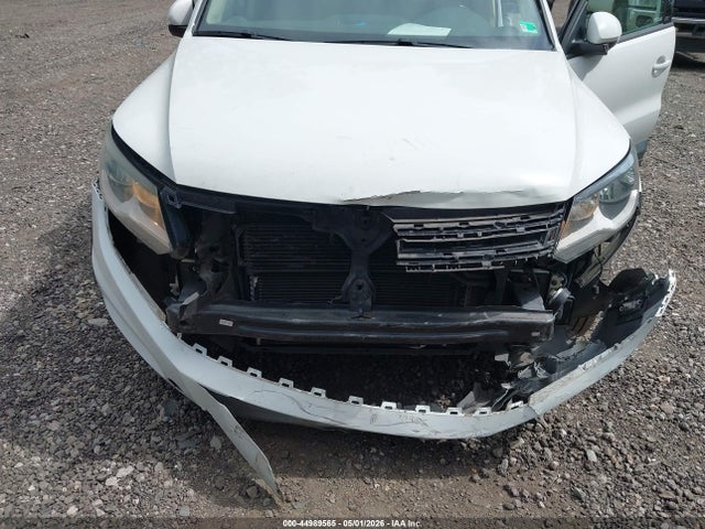 44989565 :رقم المزاد ، WVGAV7AXXHK016292 vin ، 2017 Volkswagen Tiguan 2.0t/2.0t S مزاد بيع
