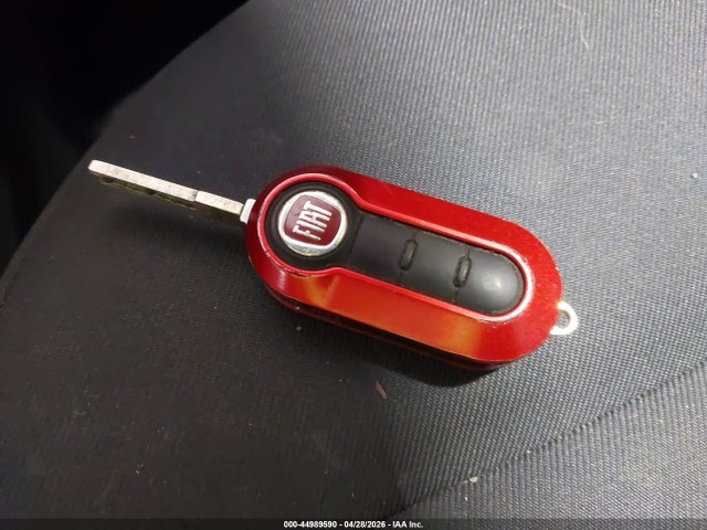 44989590 :رقم المزاد ، 3C3CFFARXDT580933 vin ، 2013 Fiat 500 Pop مزاد بيع