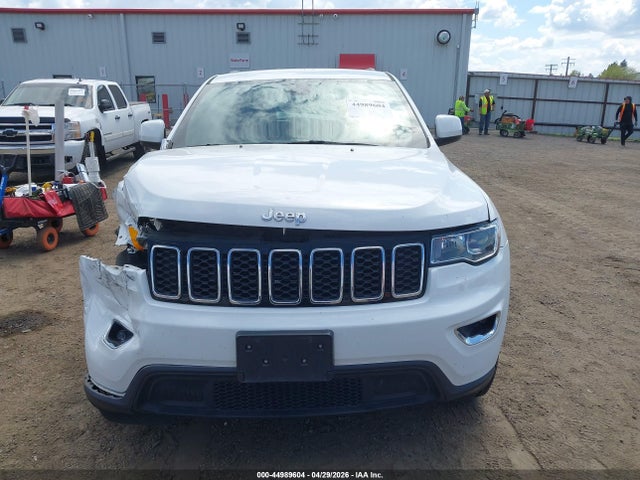 1C4RJFAG4JC207266 Jeep Grand Cherokee Laredo 4x4