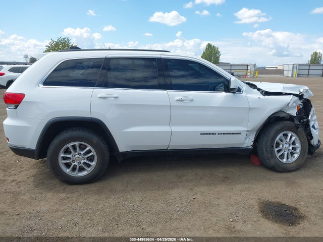 1C4RJFAG4JC207266 Jeep Grand Cherokee Laredo 4x4