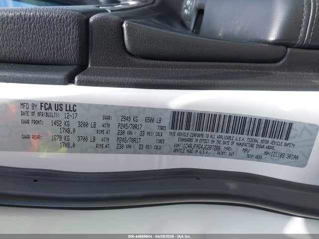 1C4RJFAG4JC207266 Jeep Grand Cherokee Laredo 4x4