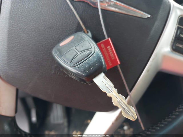 44989617 :رقم المزاد ، 1C3CCBBG6DN704145 vin ، 2013 Chrysler 200 Touring مزاد بيع