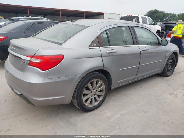 44989617 :رقم المزاد ، 1C3CCBBG6DN704145 vin ، 2013 Chrysler 200 Touring مزاد بيع