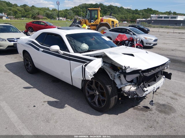 Продажа на аукционе авто 2018 Dodge Challenger Sxt Plus, vin: 2C3CDZAGXJH258397, номер лота: 44989626