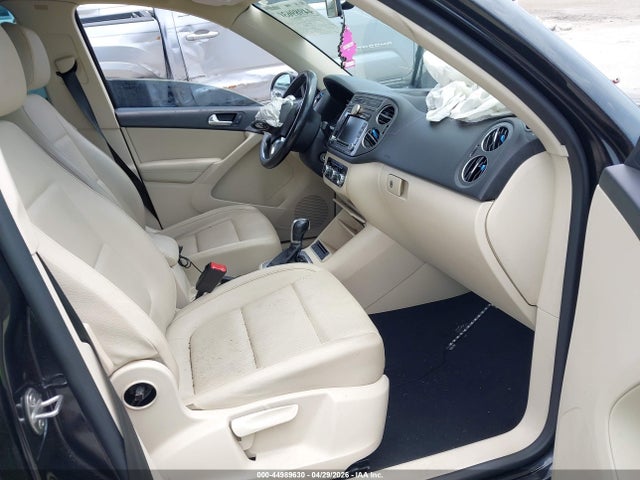 2012 Volkswagen Tiguan Se მანქანა იყიდება აუქციონზე, vin: WVGAV7AX2CW581394, აუქციონის ნომერი: 44989630