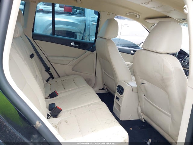 2012 Volkswagen Tiguan Se მანქანა იყიდება აუქციონზე, vin: WVGAV7AX2CW581394, აუქციონის ნომერი: 44989630
