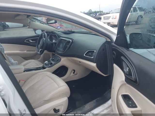 44989649 :رقم المزاد ، 1C3CCCCB1GN119289 vin ، 2016 Chrysler 200 C مزاد بيع