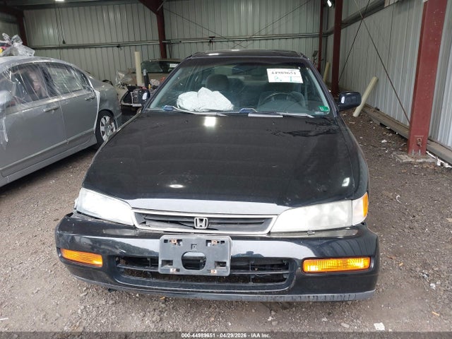 44989651 :رقم المزاد ، 1HGCD7258VA001550 vin ، 1997 Honda Accord Ex مزاد بيع