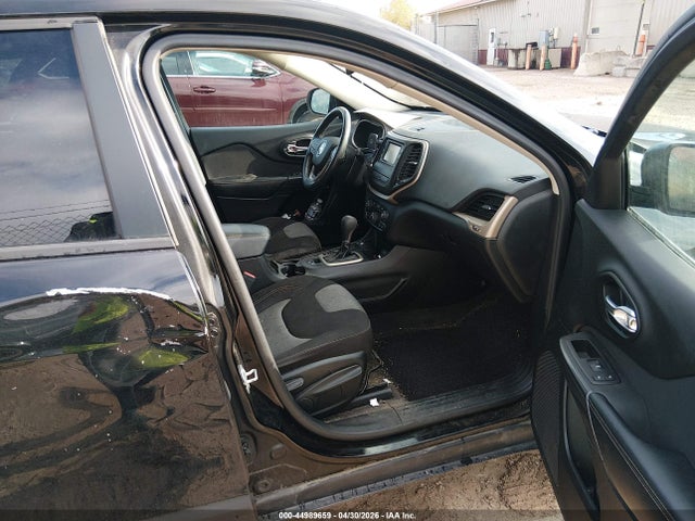 Продажа на аукционе авто 2017 Jeep Cherokee Altitude 4x4, vin: 1C4PJMAS4HW560891, номер лота: 44989659