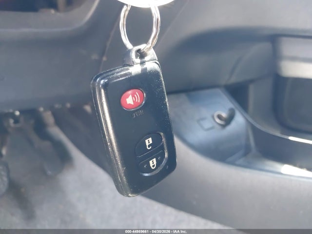 2015 Toyota Prius Three მანქანა იყიდება აუქციონზე, vin: JTDKN3DU4F0438960, აუქციონის ნომერი: 44989661