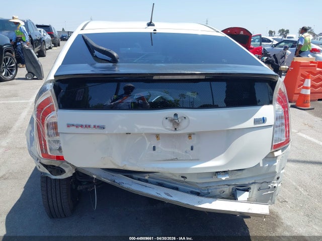 2015 Toyota Prius Three მანქანა იყიდება აუქციონზე, vin: JTDKN3DU4F0438960, აუქციონის ნომერი: 44989661