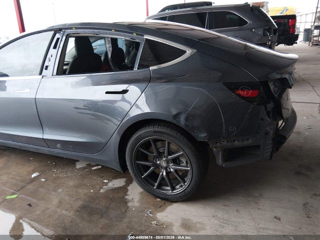 Продажа на аукционе авто 2018 Tesla Model 3 Long Range/mid Range, vin: 5YJ3E1EA4JF036962, номер лота: 44989674