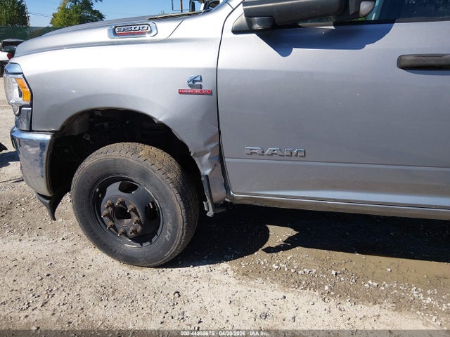 44989675 :رقم المزاد ، 3C63RRGLXMG667237 vin ، 2021 Ram 3500 Tradesman  4x4 8' Box مزاد بيع