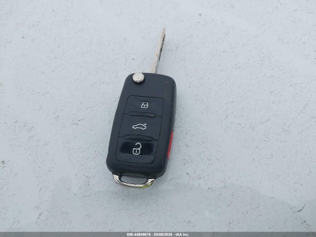Продажа на аукционе авто 2012 Volkswagen Golf 2.5l 4-door, vin: WVWDB7AJ0CW220719, номер лота: 44989676
