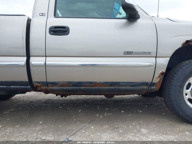 Aukcja sprzedaży 2000 Gmc Sierra 2500 Sle, vin: 1GTGC24U8YZ301671, numer aukcji: 44989763