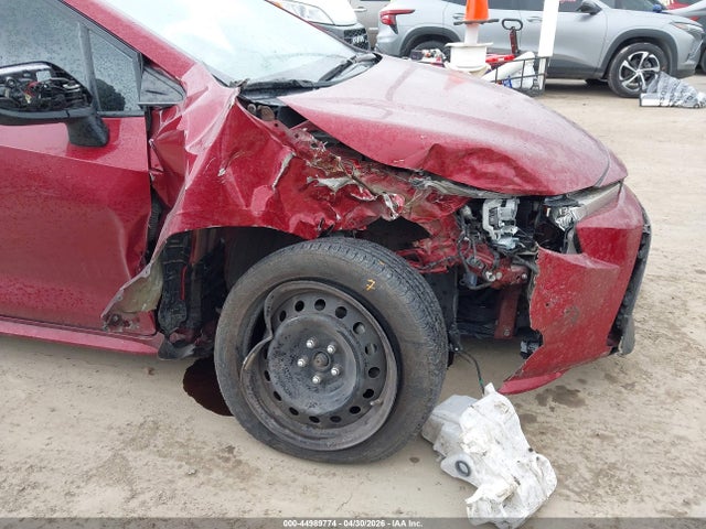 44989774 :رقم المزاد ، 5YFEPMAEXNP320331 vin ، 2022 Toyota Corolla Le مزاد بيع