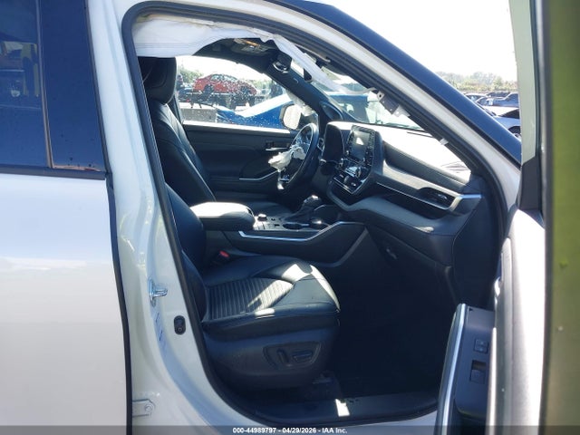44989797 :رقم المزاد ، 5TDJZRBH0MS121101 vin ، 2021 Toyota Highlander Xse مزاد بيع