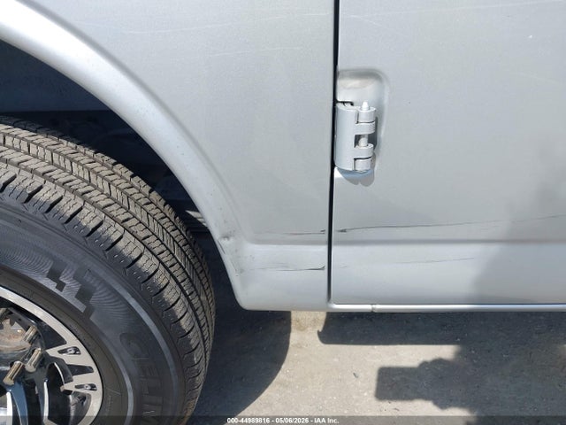 1GAZGYFG2E1117790 Chevrolet Express 3500 Lt