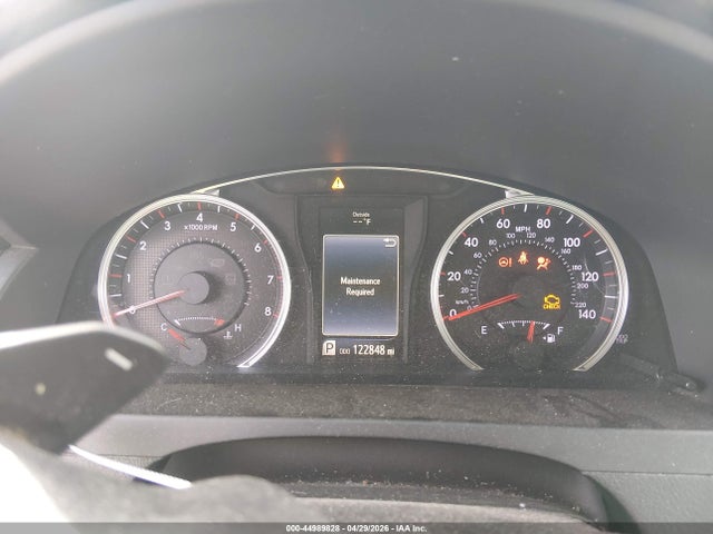 44989828 :رقم المزاد ، 4T1BF1FK5GU549679 vin ، 2016 Toyota Camry Se مزاد بيع