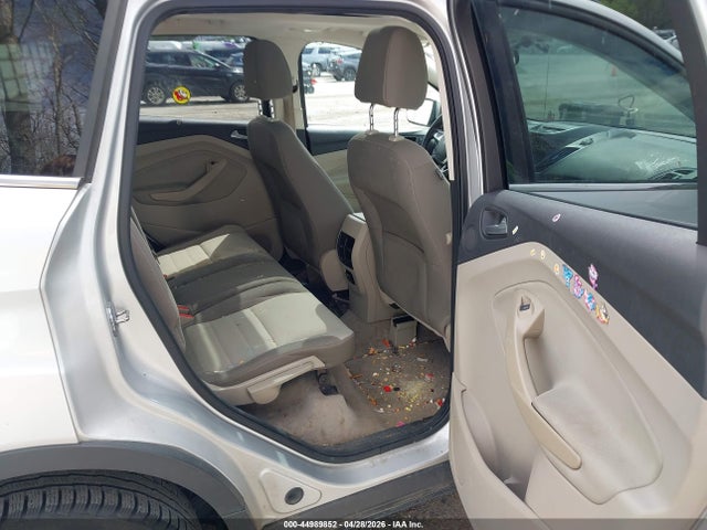 44989852 :رقم المزاد ، 1FMCU0GX4DUA52360 vin ، 2013 Ford Escape Se مزاد بيع