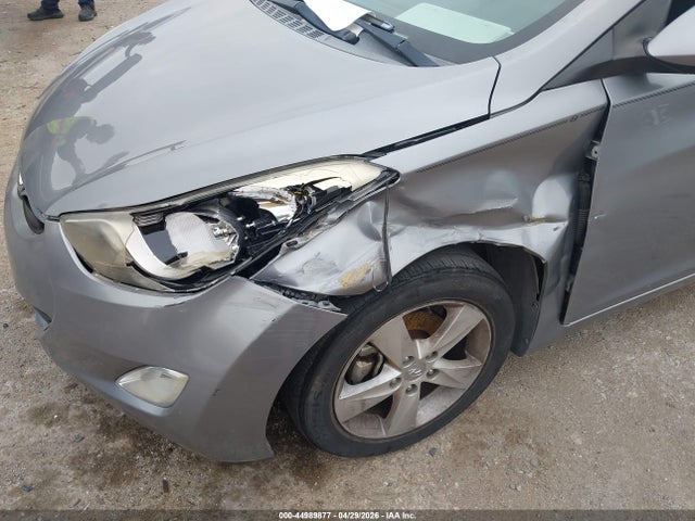 Продаж на аукціоні авто 2013 Hyundai Elantra Gls, vin: KMHDH4AE3DU729387, номер лоту: 44989877