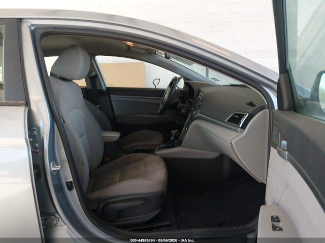5NPD74LF9HH104070 Hyundai ELANTRA SE