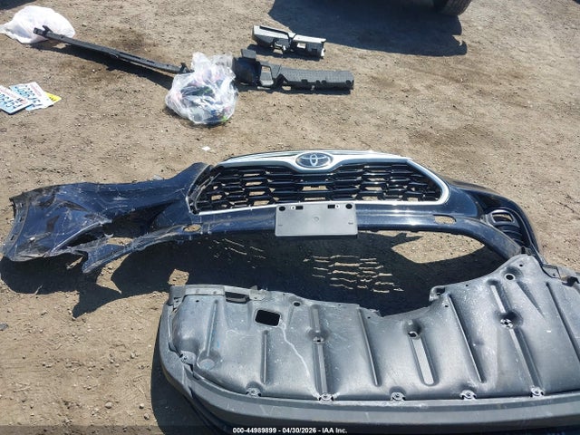 5TDKDRBHXPS012975 Toyota Highlander Le
