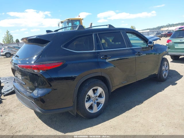 5TDKDRBHXPS012975 Toyota Highlander Le