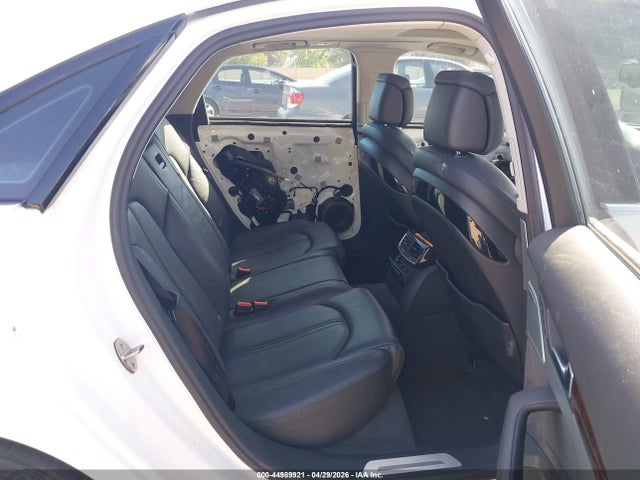 WAUJGAFD7FN022490 Audi A8 3.0t