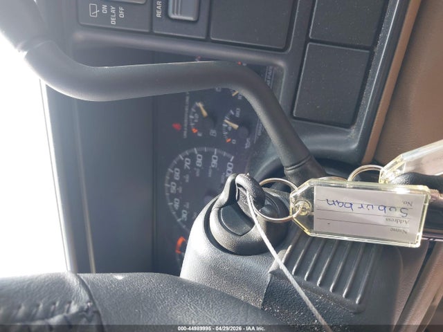 Aukcja sprzedaży 1995 Chevrolet Suburban K1500, vin: 1GNFK16K9SJ338584, numer aukcji: 44989995