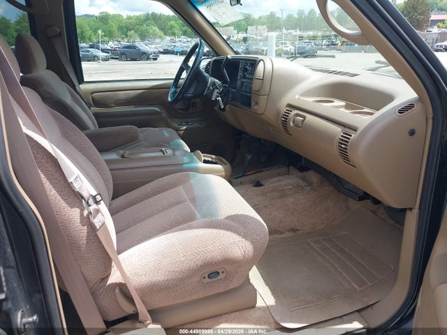 Aukcja sprzedaży 1995 Chevrolet Suburban K1500, vin: 1GNFK16K9SJ338584, numer aukcji: 44989995